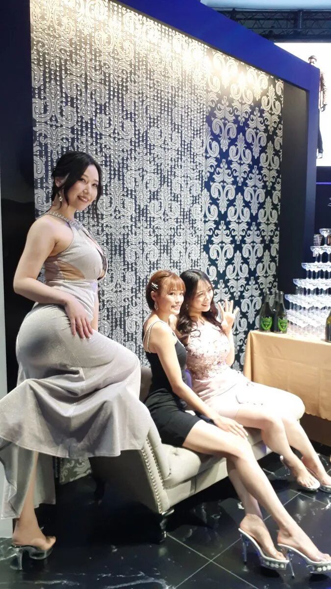 佐山爱：H级大灯与引退倒计时，吃瓜群众速来