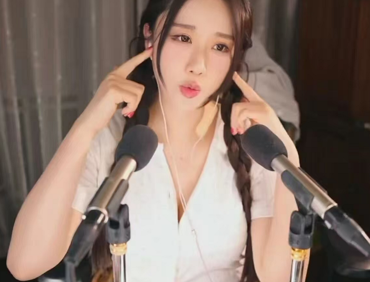 轩子巨2兔直播回应：双马尾不能拉，看小视频不如看她直播