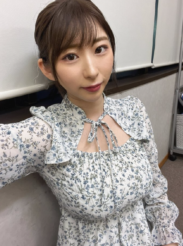 宝田萌奈美：从美术高材生到暗黑时间管理大师，出道作品近700部