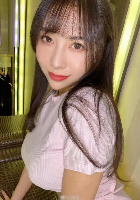 魔鬼身材，荷尔蒙爆表的美女——上羽絢
