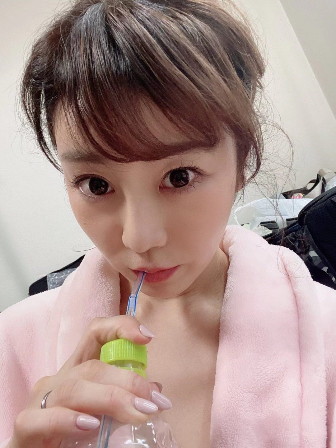 嫁为人妇的「大岛优香」46岁依旧水嫩！