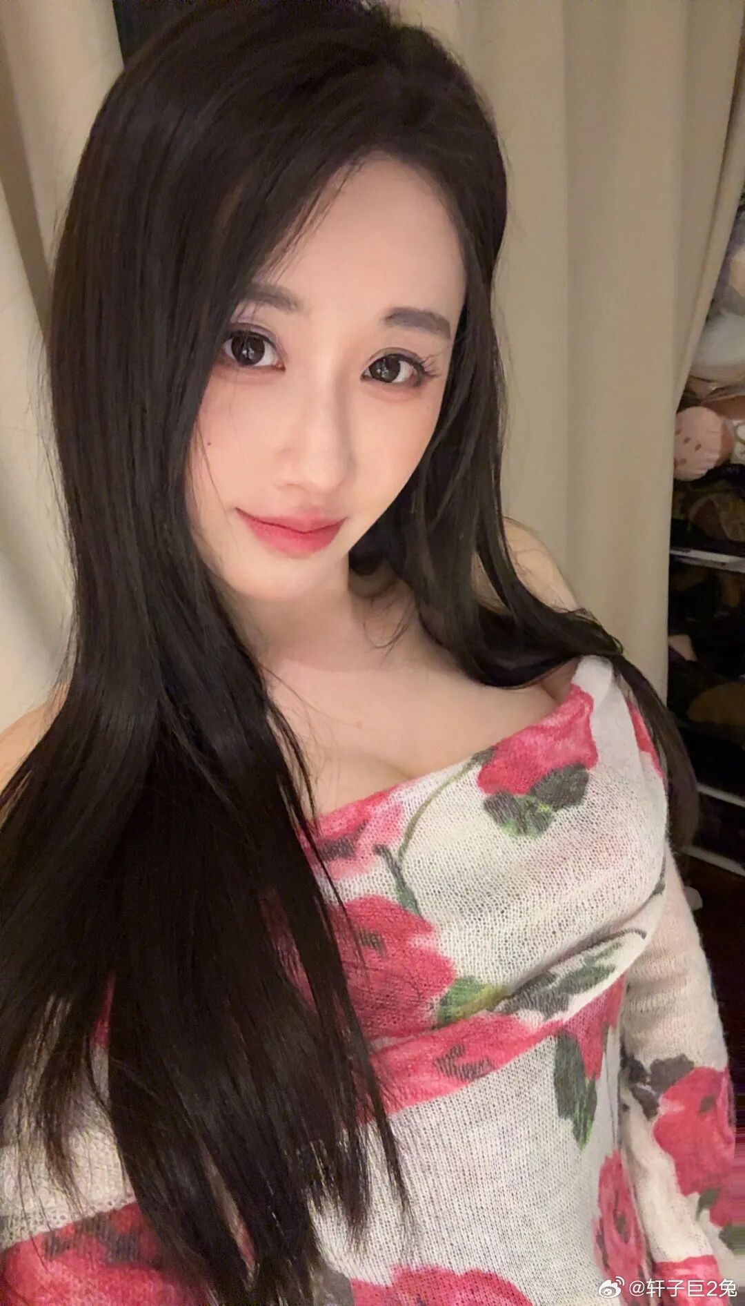 轩子巨2兔直播畅聊两性话题：有的人没啥就炫耀啥，19咋了？感情才是关键