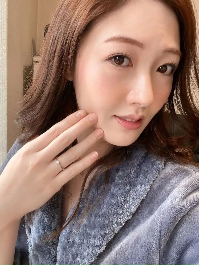 从超大型新人到微胖女神——叶山小百合