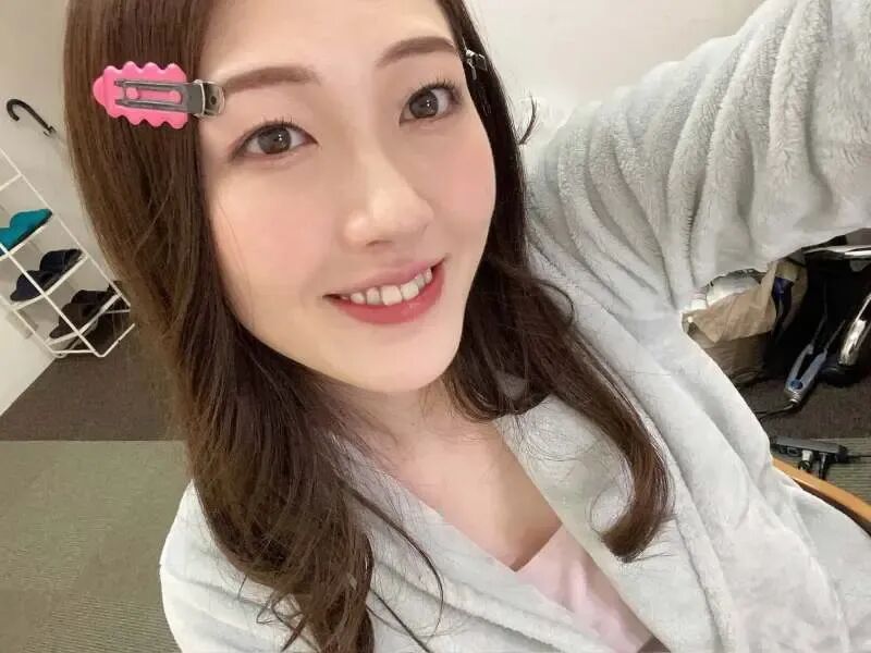从超大型新人到微胖女神——叶山小百合