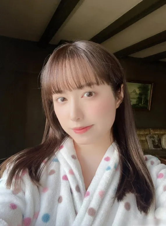 前偶像签约费高达1亿日元，矢埜爱茉竟是高桥圣子同门师妹