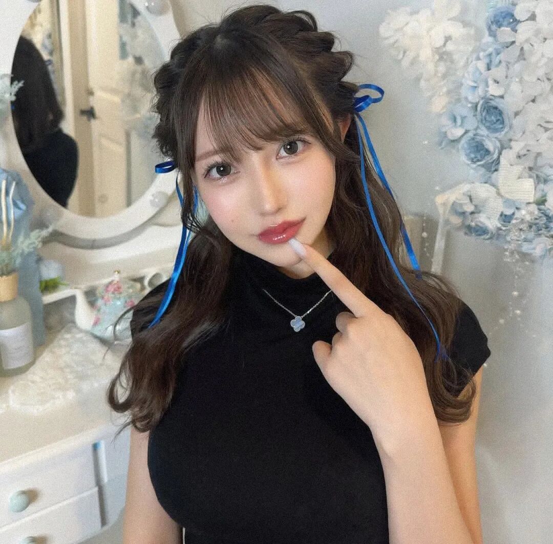 暗黑女神版柳岩——流川莉央